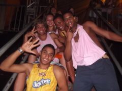 Oktober 10 Anos